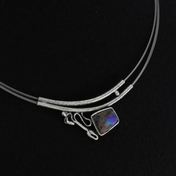 Collier mit Opal